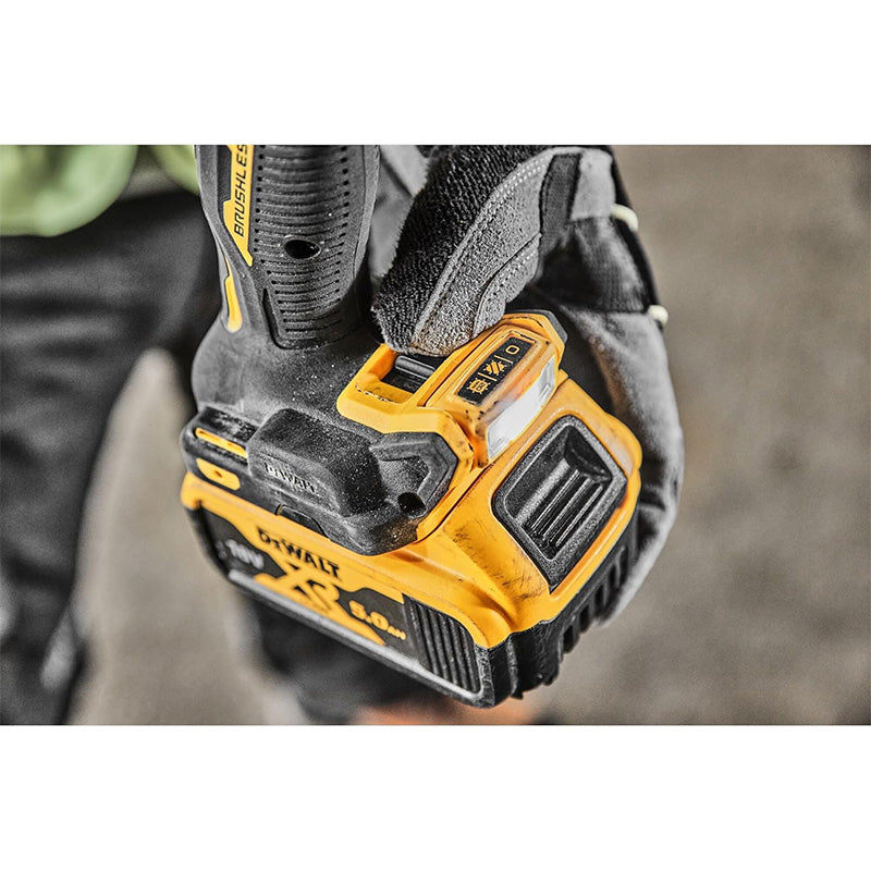 Perceuse-visseuse à percussion compacte 18V DEWALT DCD805P2T-QW avec coffret et 2 batteries 5,0 Ah