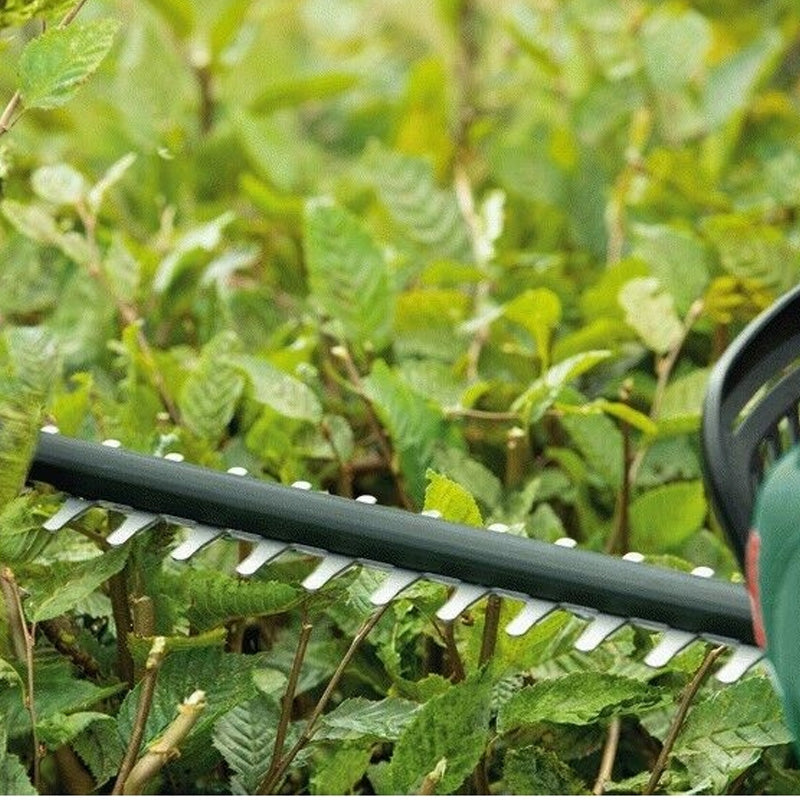 Taille-haies sans fil 18V BOSCH UniversalHedgeCut 18V-50 avec 1 batterie 2,5Ah