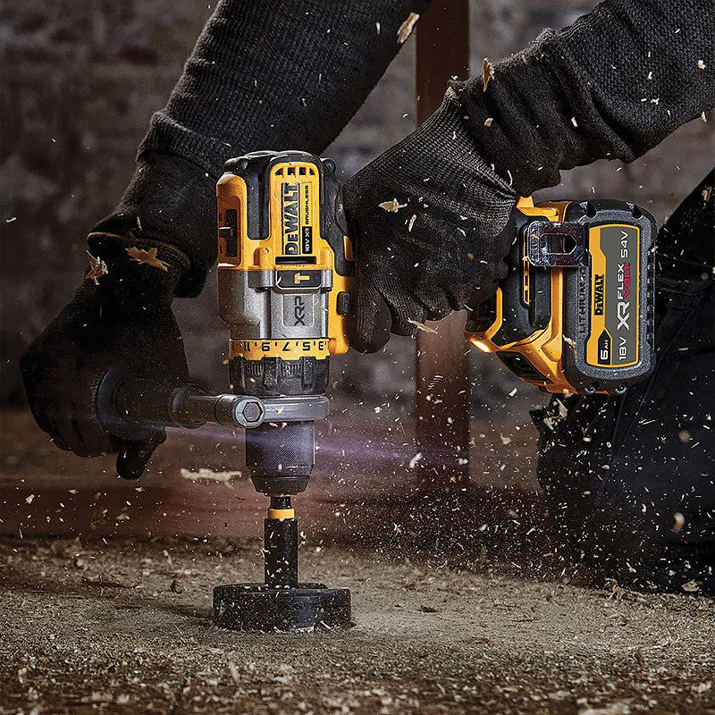 Perceuse visseuse à percussion 54V DEWALT DCD999T1-QW Brushless avec une batterie 6,0 Ah FLEXVOLT