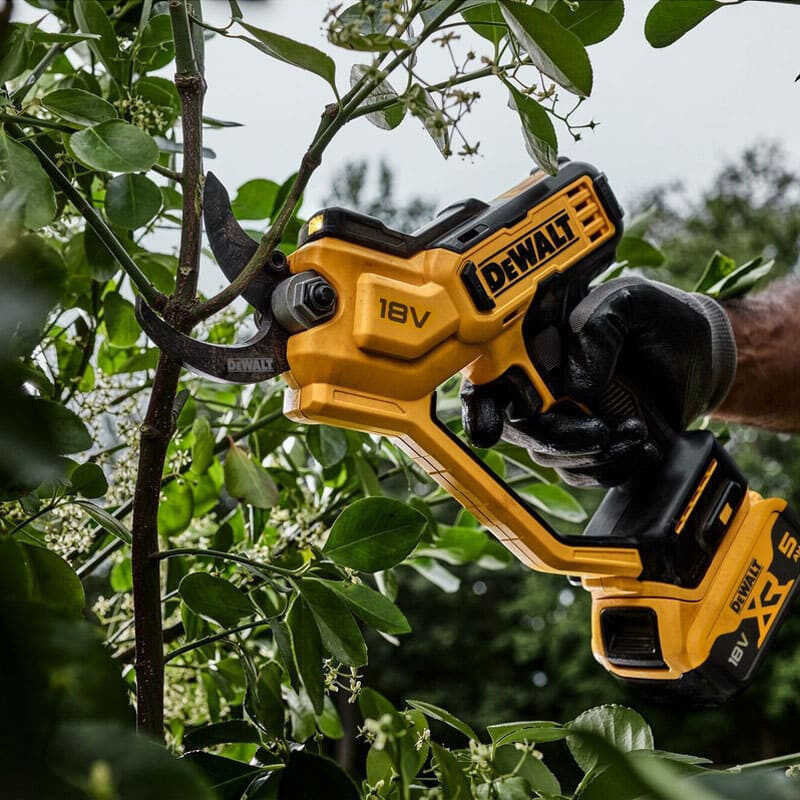 Sécateur XR 18V DEWALT DCMPP568P1-QW 5Ah Li-ion