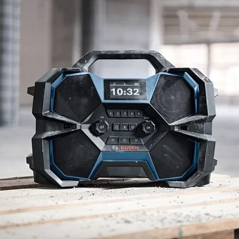 RADIO BOSCH GPB 18VH-6 SRC, 2x AAA solo (C)