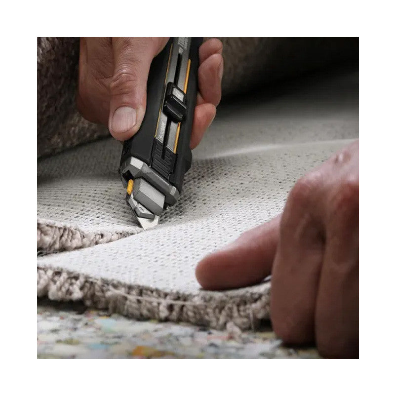 Cutter grattoir 2 en 1 +5 lames - TOUGHBUILT - TB-H4S5-01-BEA