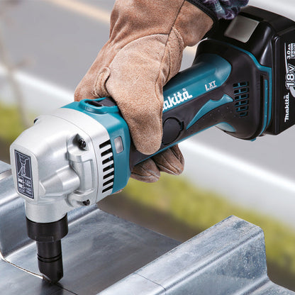 Grignoteuse 2x5Ah 18V LXT ® MAKITA DJN161RTJ en MAKPAC