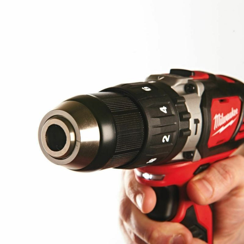 Perceuse Visseuse à percussion compacte 18V MILWAUKEE M18 BPD-0 (vendu sans batterie)