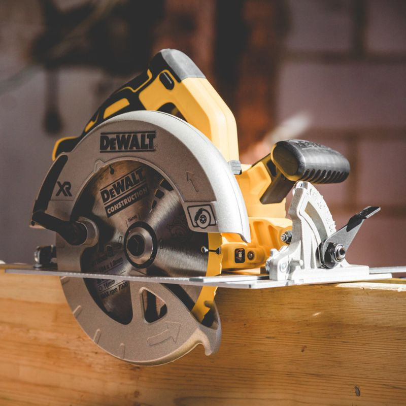 Scie circulaire Ø184mm 18V DEWALT DCS570N-XJ Brushless